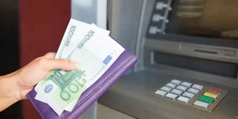 Rút tiền tại 8S có dễ như đồn
